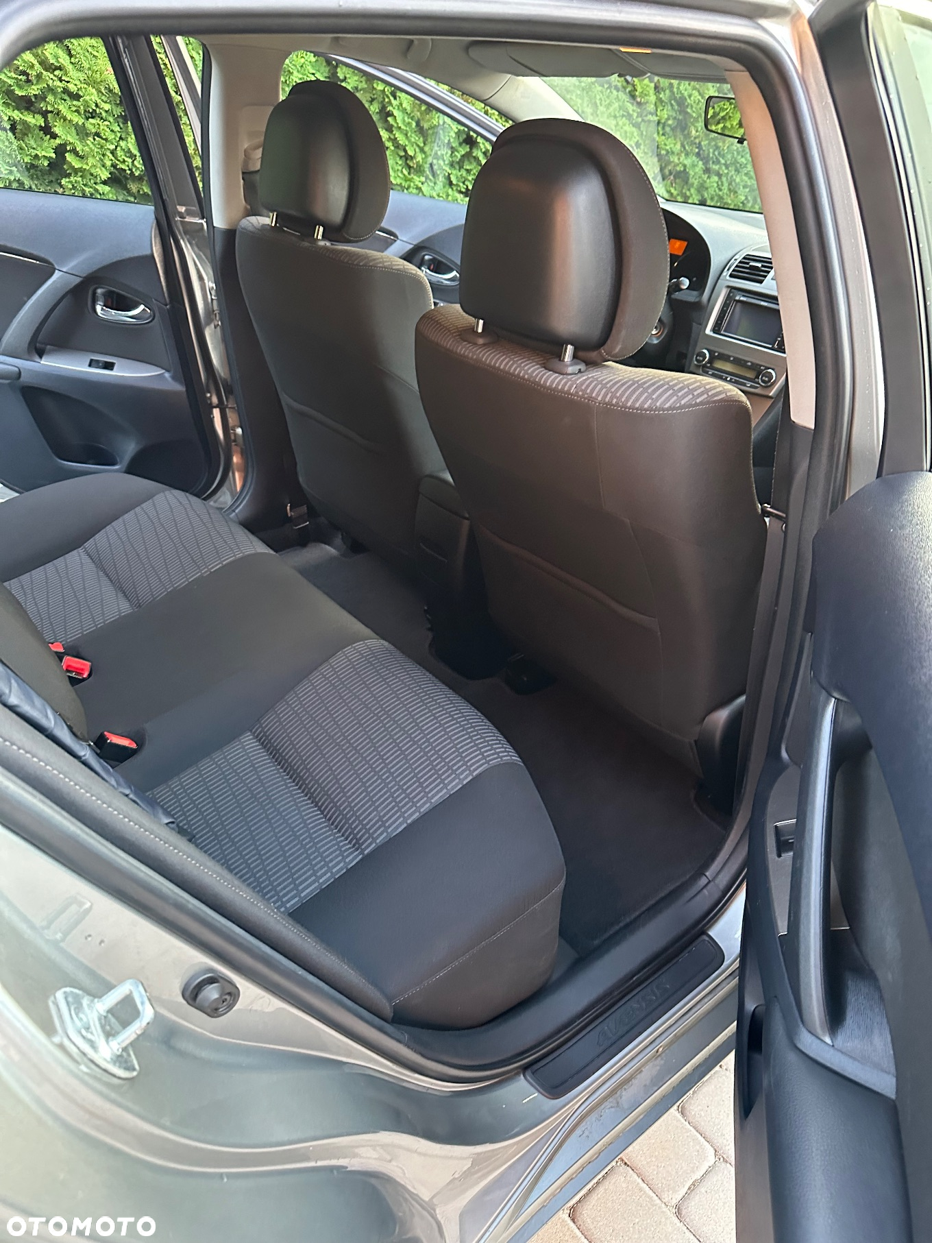 Toyota Avensis Combi 1.6 - 3