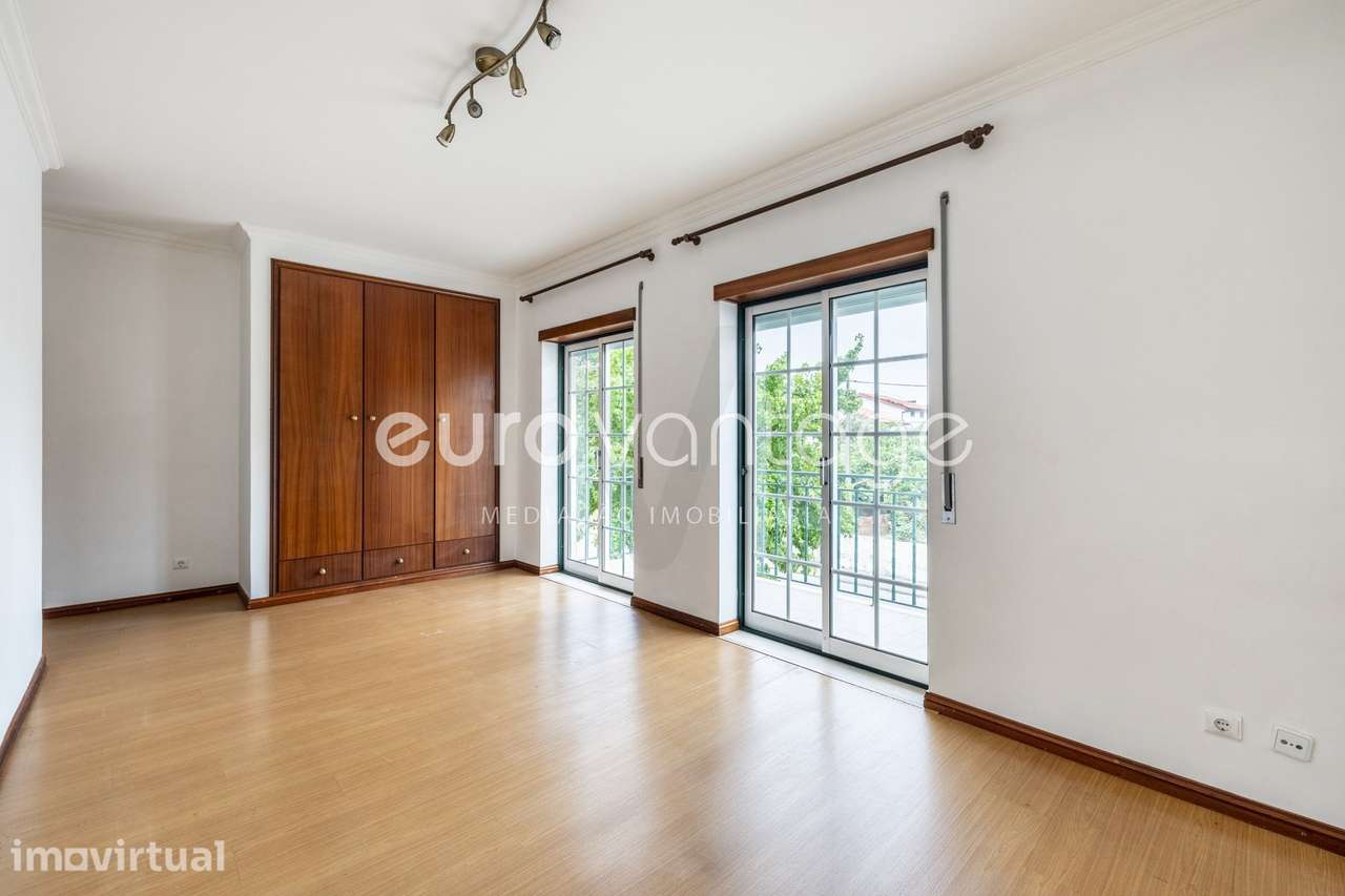 Apartamento T3 c/ Sótão & Parqueamento | Telheiro, Leiria - Grande imagem: 2/48