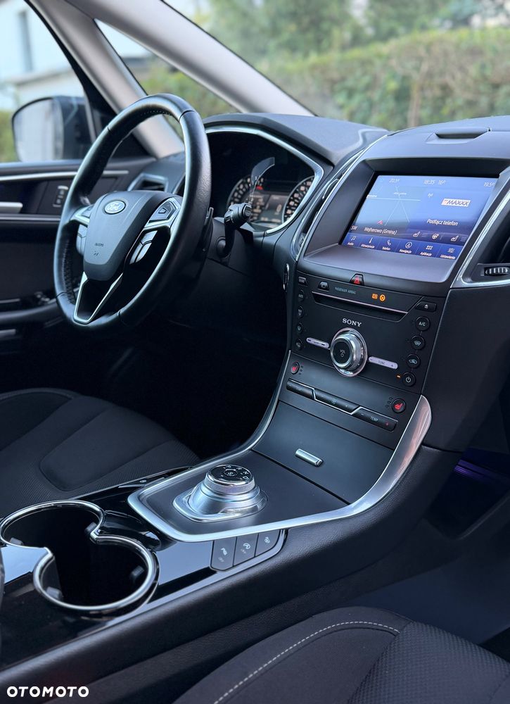 Ford S-Max 2.0 EcoBlue Titanium - 21