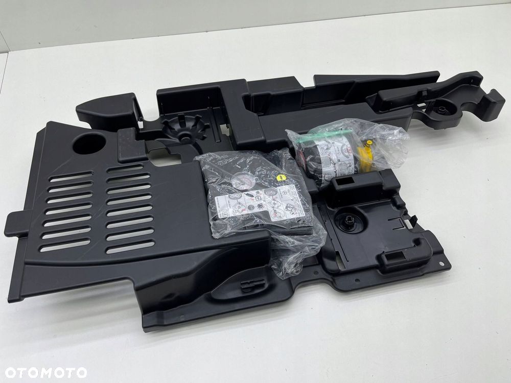 MERCEDES W177 WKŁAD BAGAŻNIKA KOMPLET A1778902100 - 1