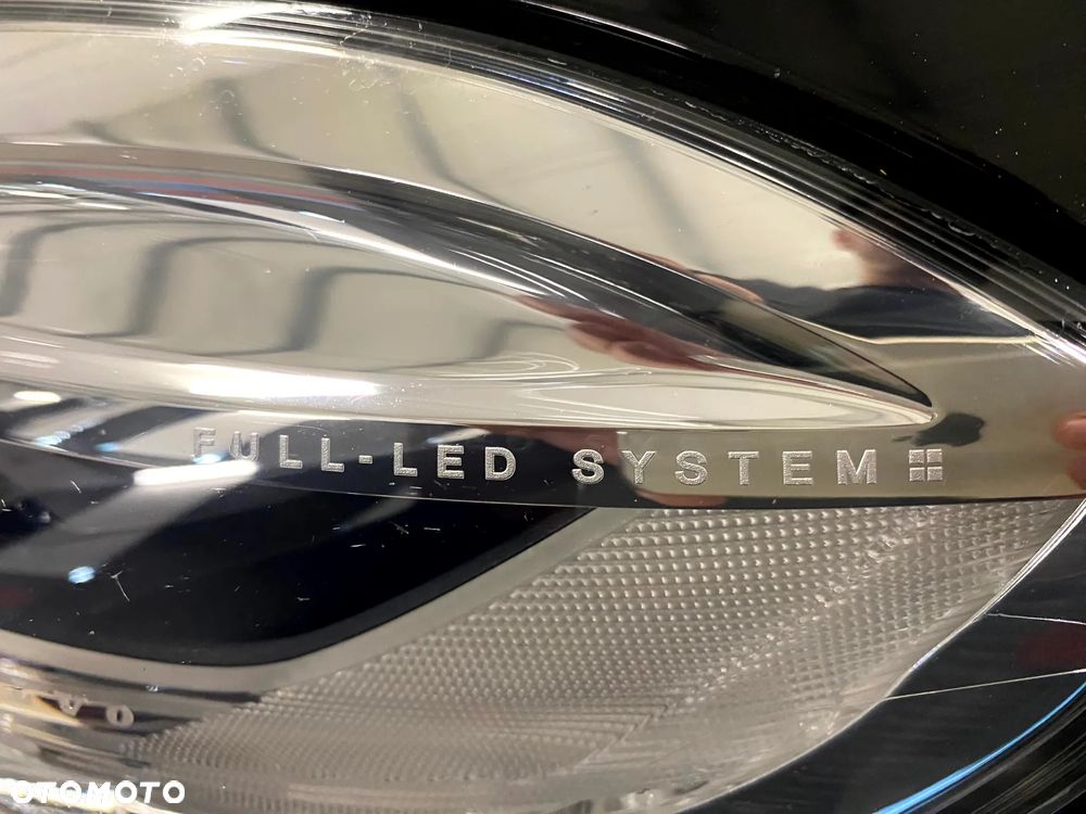 Volvo V40 D2 Drive-E SCR R-Design Momentum - 8