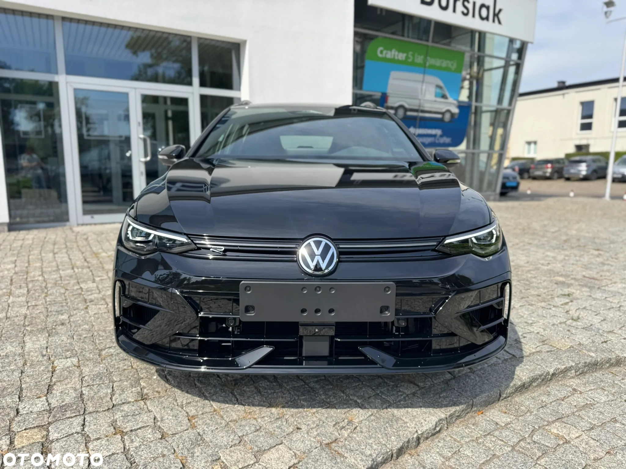 Volkswagen Golf VIII 2.0 TSI 4Motion R - 2