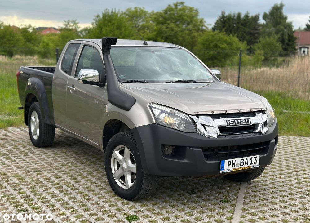 Isuzu D-Max 4x4 Double Cab Custom - 2