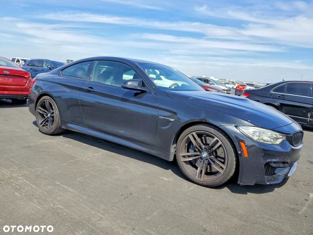 BMW M4 DKG - 4