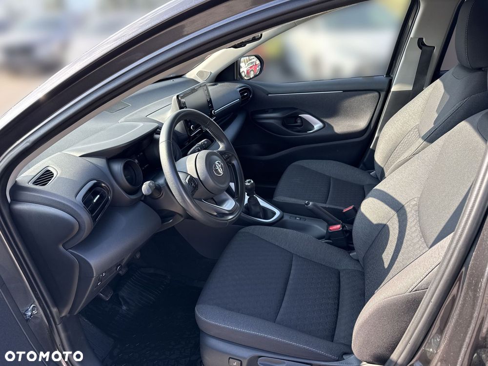 Toyota Yaris - 10