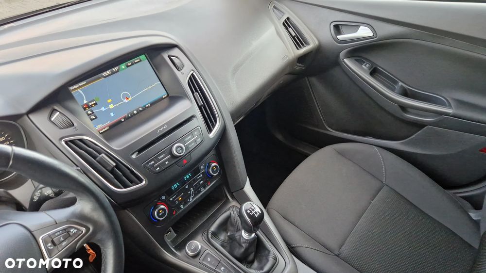Ford Focus 1.5 EcoBlue Start-Stopp-System TITANIUM - 20