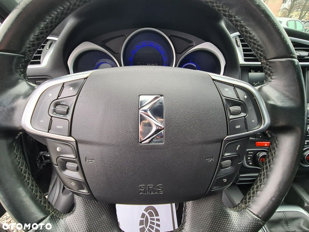 Citroën DS4 e-HDi 115 SoChic - 16