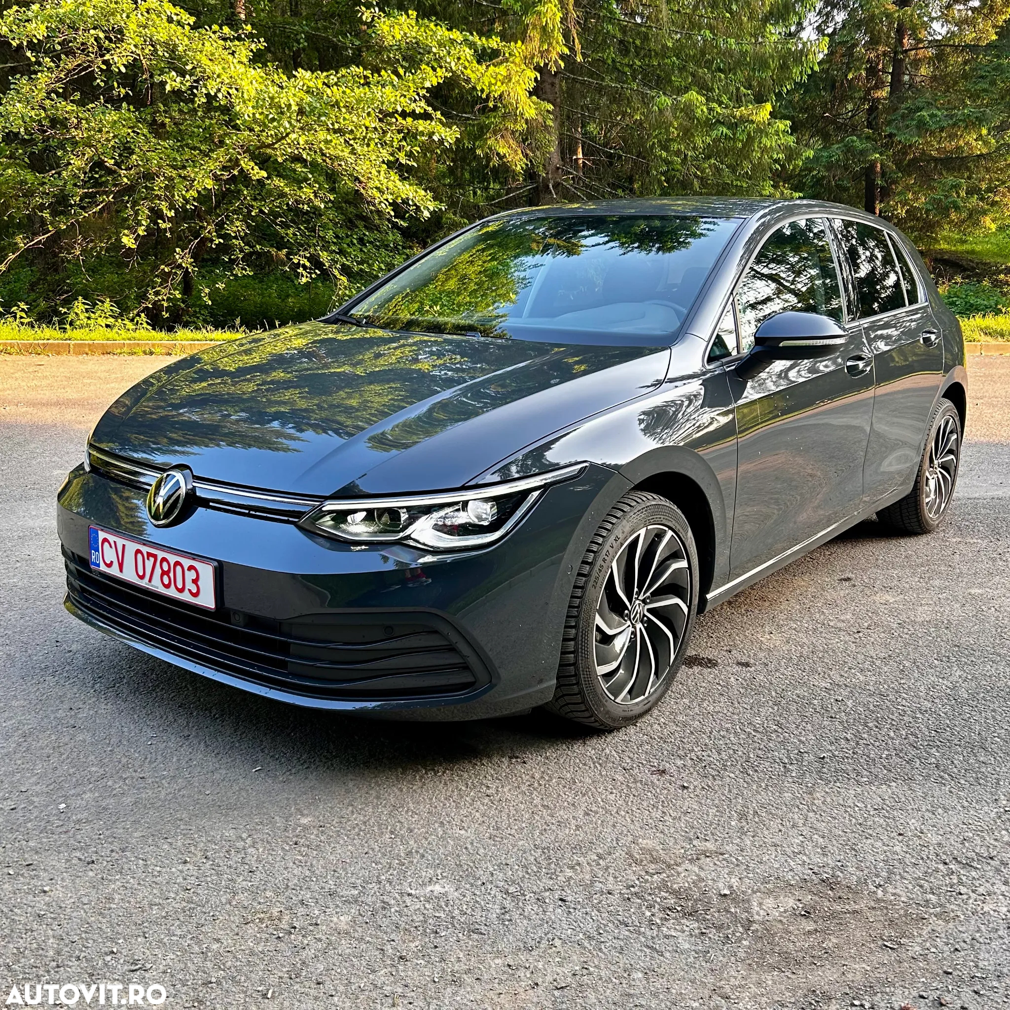 Volkswagen Golf 2.0 TDI Life - 2