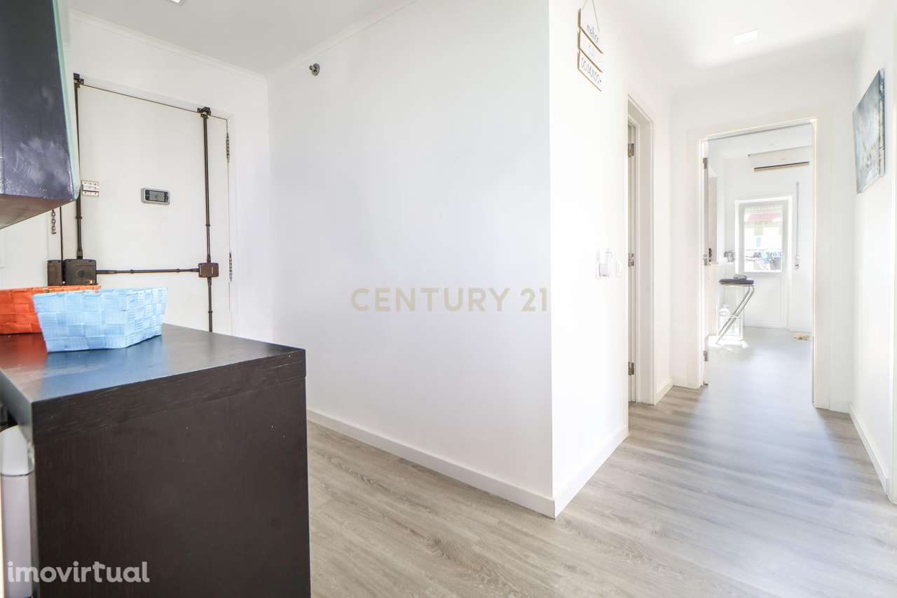 ✨ Apartamento T2+1 Remodelado com Arrecadação– Amora, Seixal ✨ - Grande imagem: 2/25