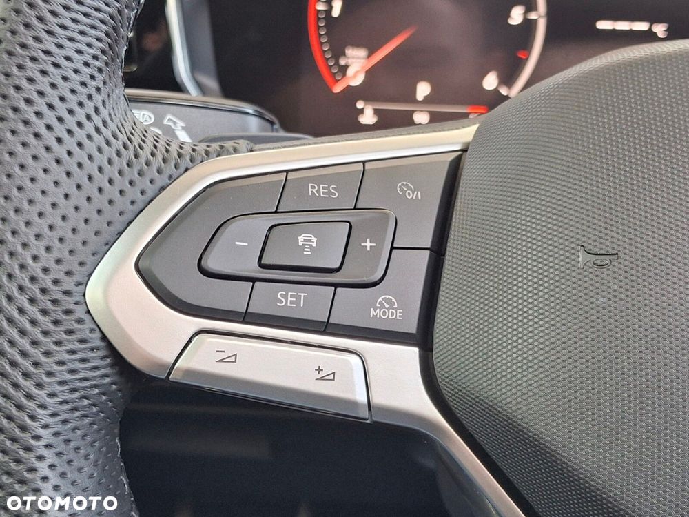 Volkswagen Touareg 3.0 V6 TDI 4Motion R-Line Final Edition - 35