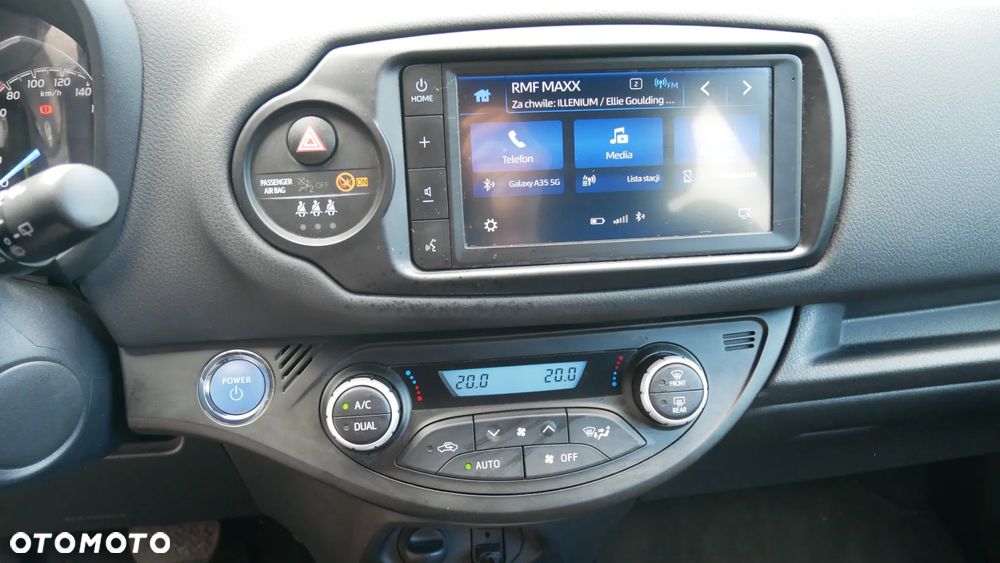 Toyota Yaris Hybrid 100 Selection Platinum - 21