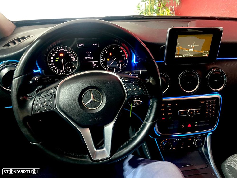 Mercedes-Benz A 180 - 32