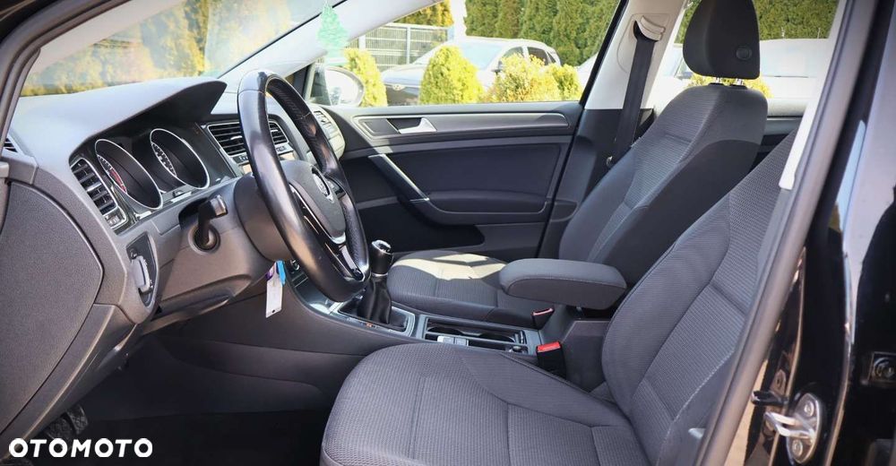 Volkswagen Golf - 14