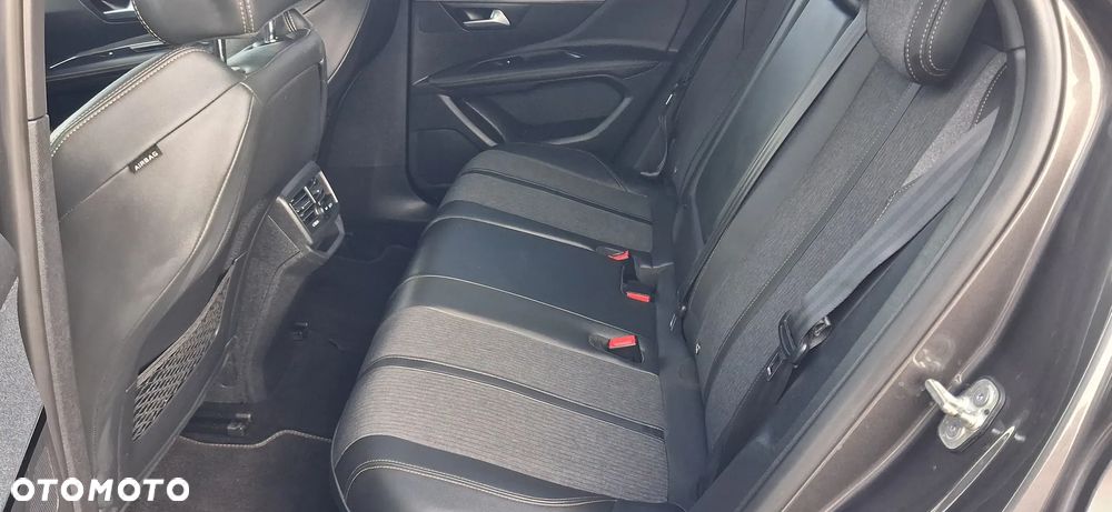 Peugeot 3008 1.5 BlueHDi GT Pack S&S EAT8 - 17