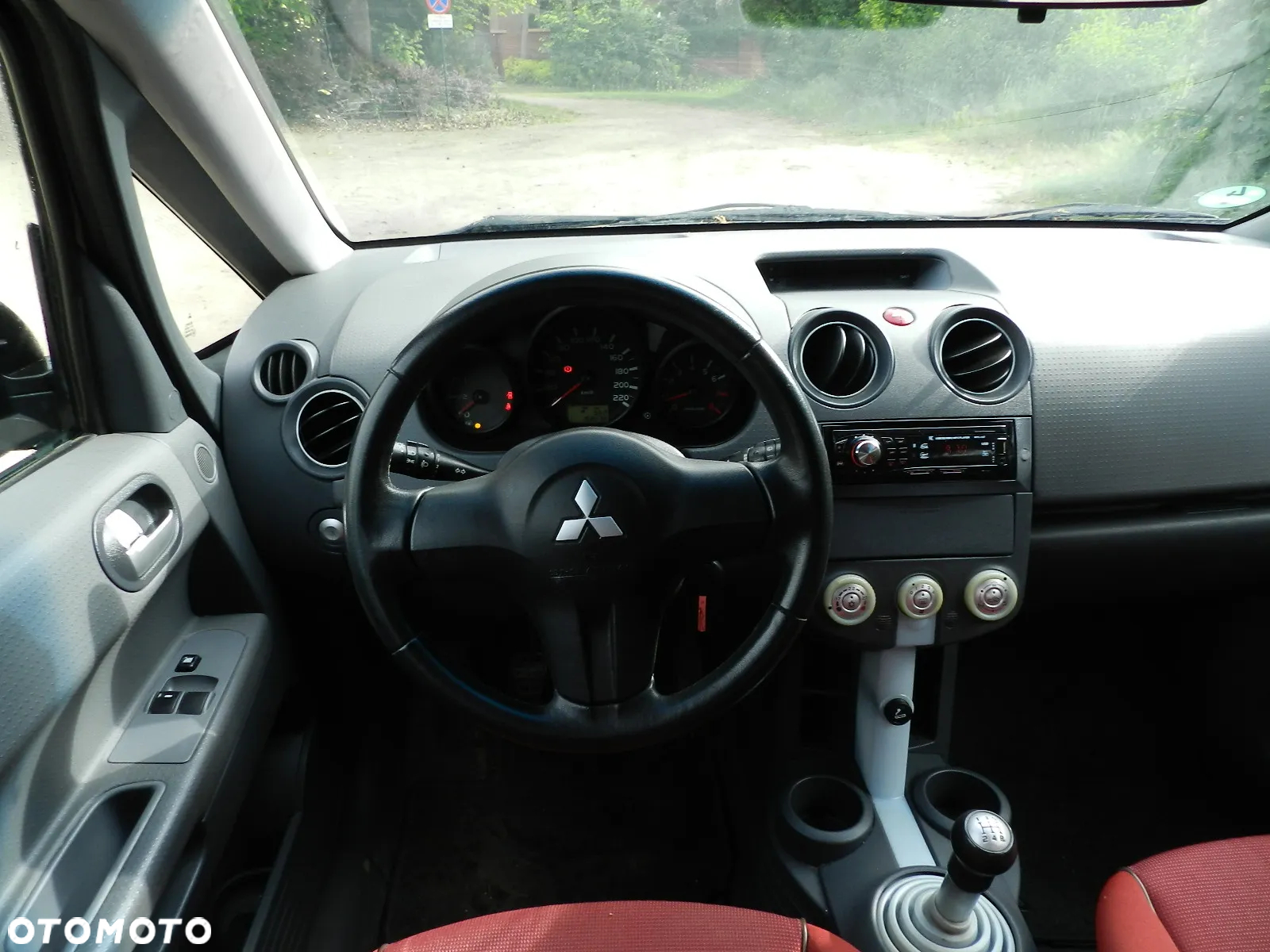 Mitsubishi Colt - 7