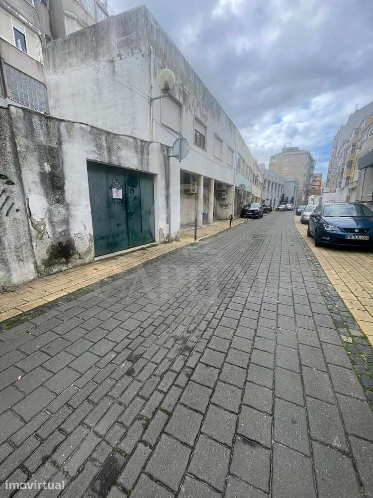 Garagem no Centro de Vila Franca de Xira - Grande imagem: 2/8