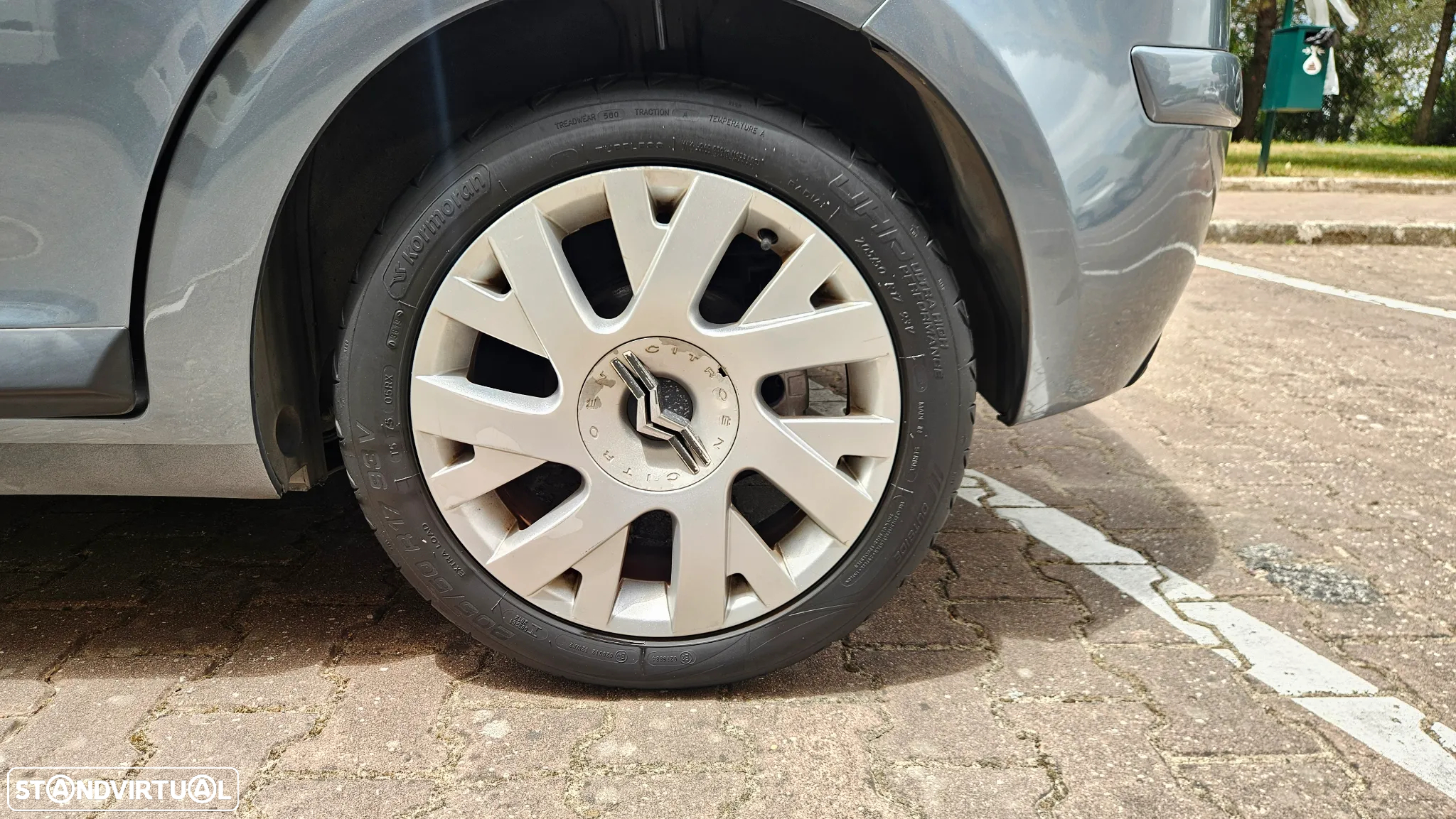 Citroën C4 1.6 HDi 110 Exclusive - 25