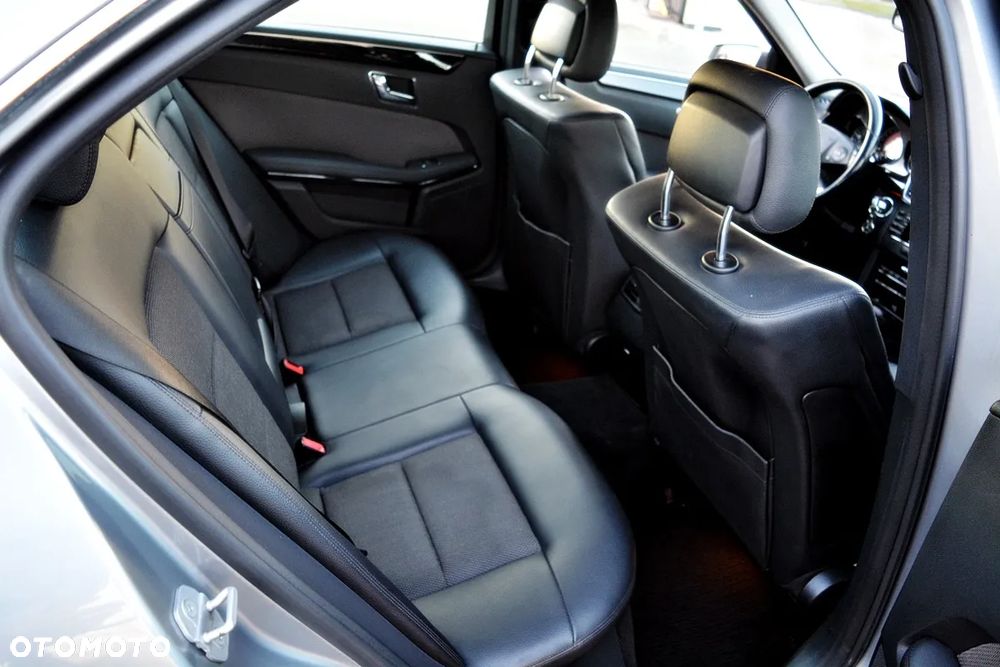Mercedes-Benz Klasa E 350 CDI DPF 4Matic BlueEFFICIENCY 7G-TRONIC Avantgarde - 8