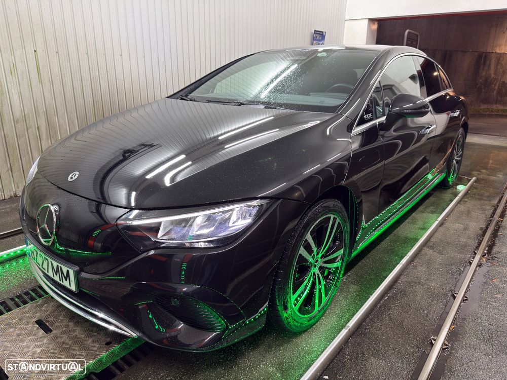 Mercedes-Benz EQE 300 Electric Art - 1