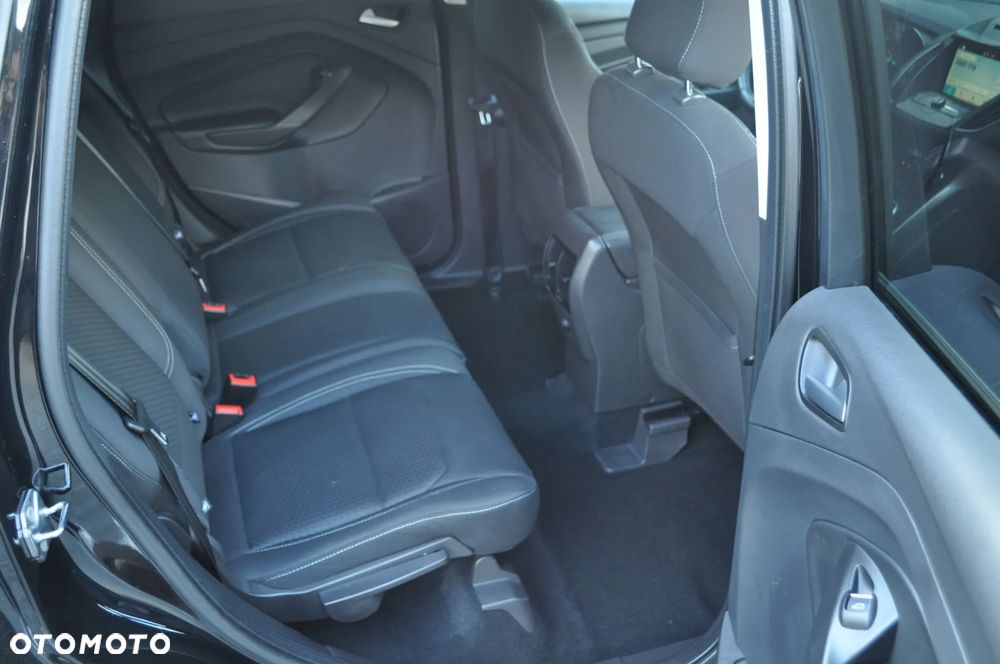 Ford Kuga 2.0 TDCi 4x2 Titanium - 24