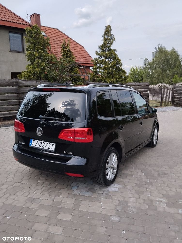 Volkswagen Touran - 2