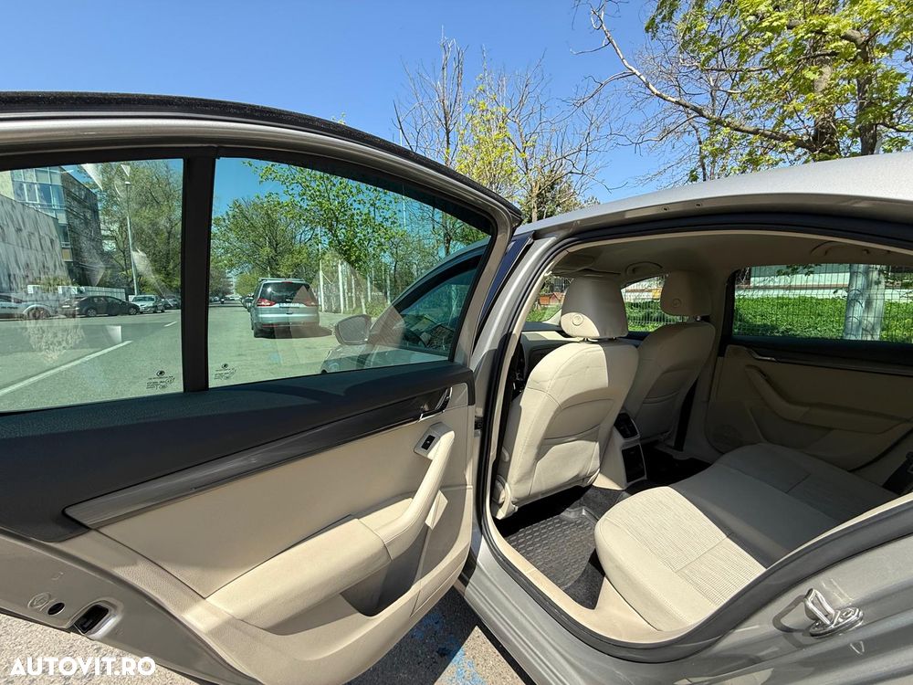 Skoda Octavia 1.6 TDI DSG Style - 21