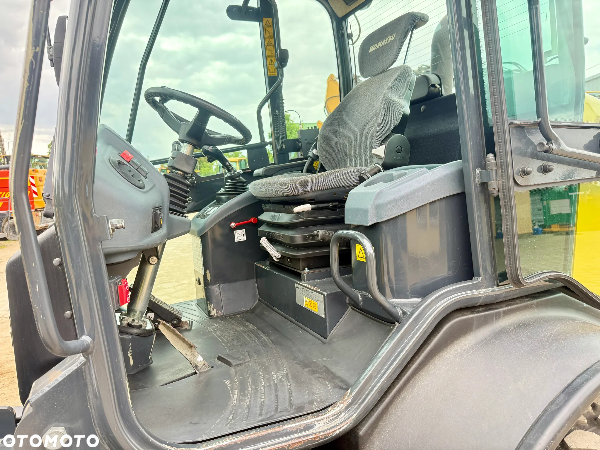 Komatsu ładowarka kołowa przegubowa WA80 centralne smarowanie NOWE opony - 18