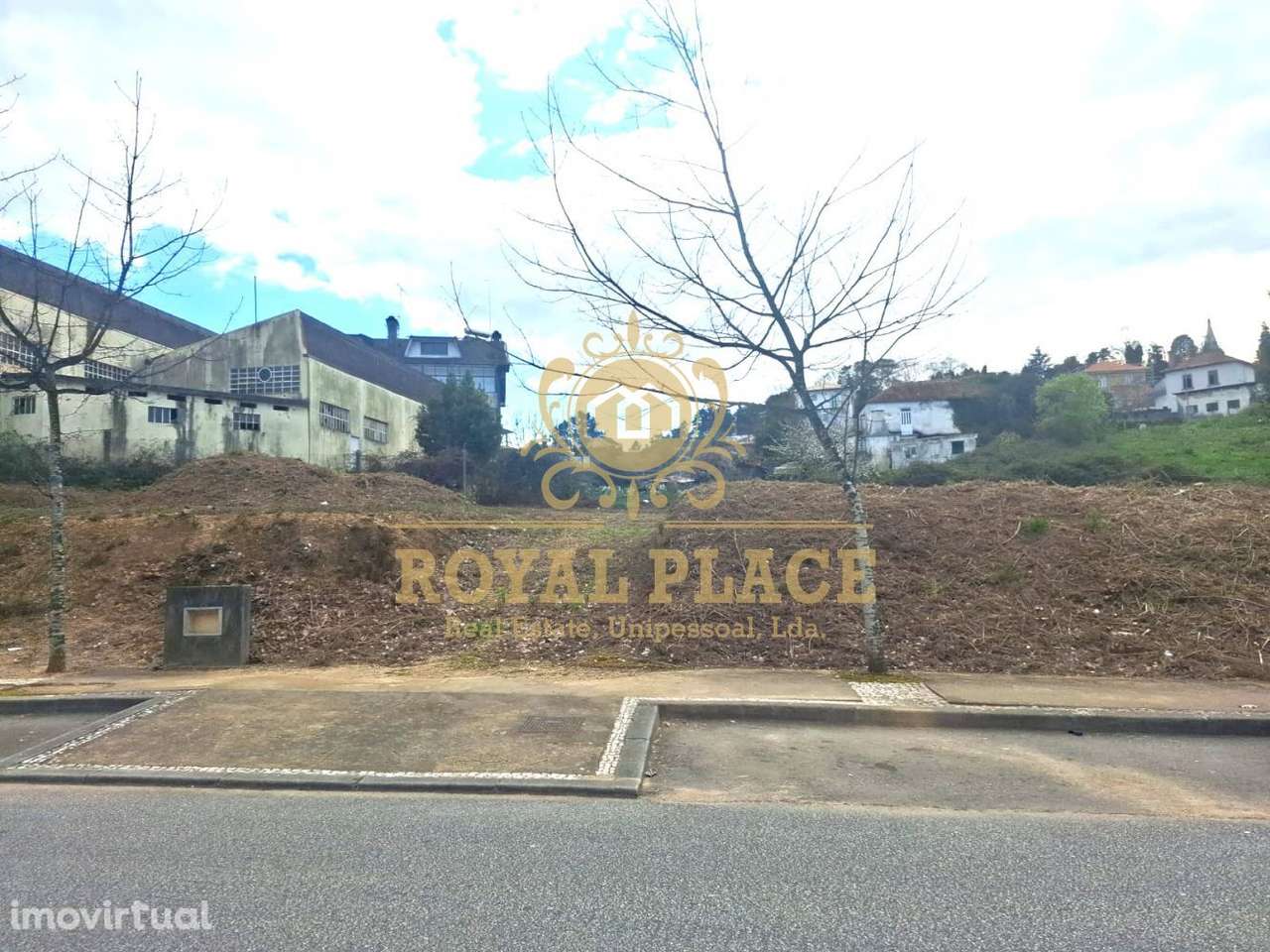 Terreno com 675m2 em São João da Madeira - Grande imagem: 3/3