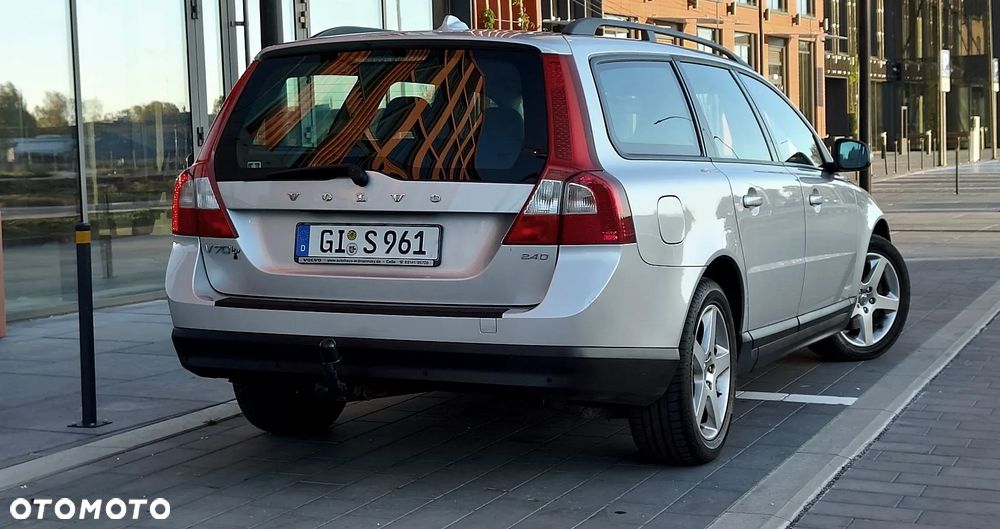 Volvo V70 2.4D Summum - 16