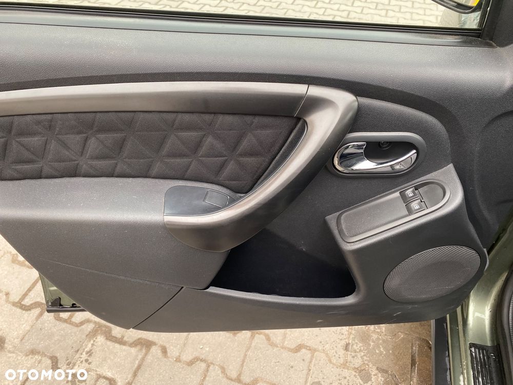 Dacia Duster 1.2 TCe Laureate S&S EU6 - 9