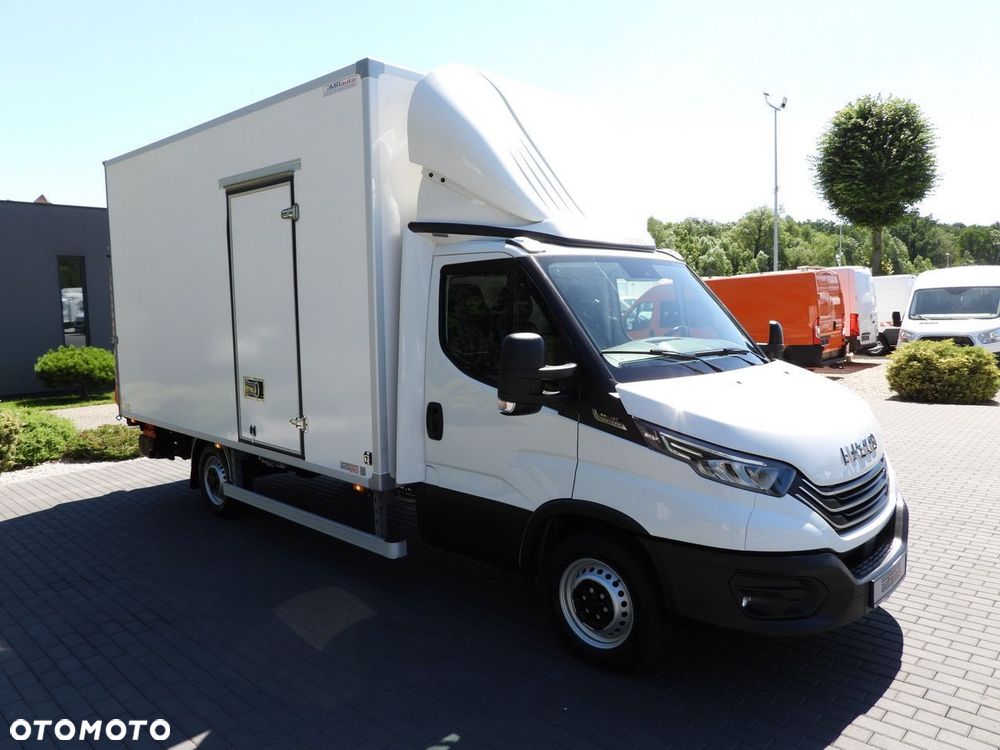 Iveco DAILY 35S18 KONTENER WINDA 8 PALET TEMPOMAT NAWIGACJA LEDY AUTOMAT HI-MATIC KLIMATYZACJA  180KM - 5