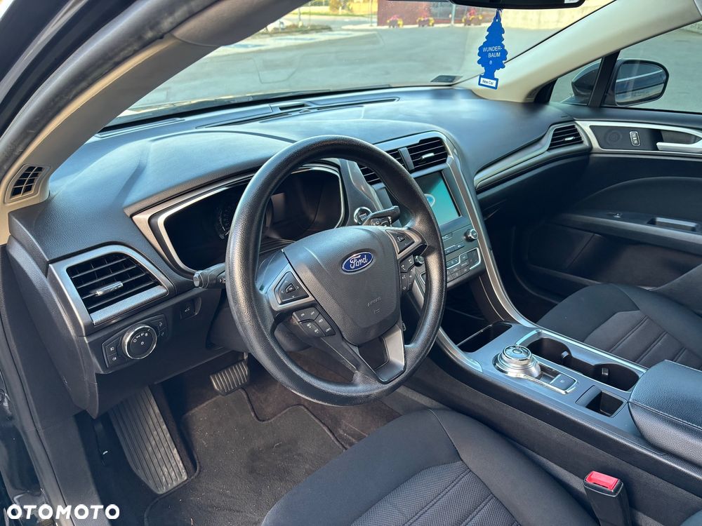Ford Fusion - 9