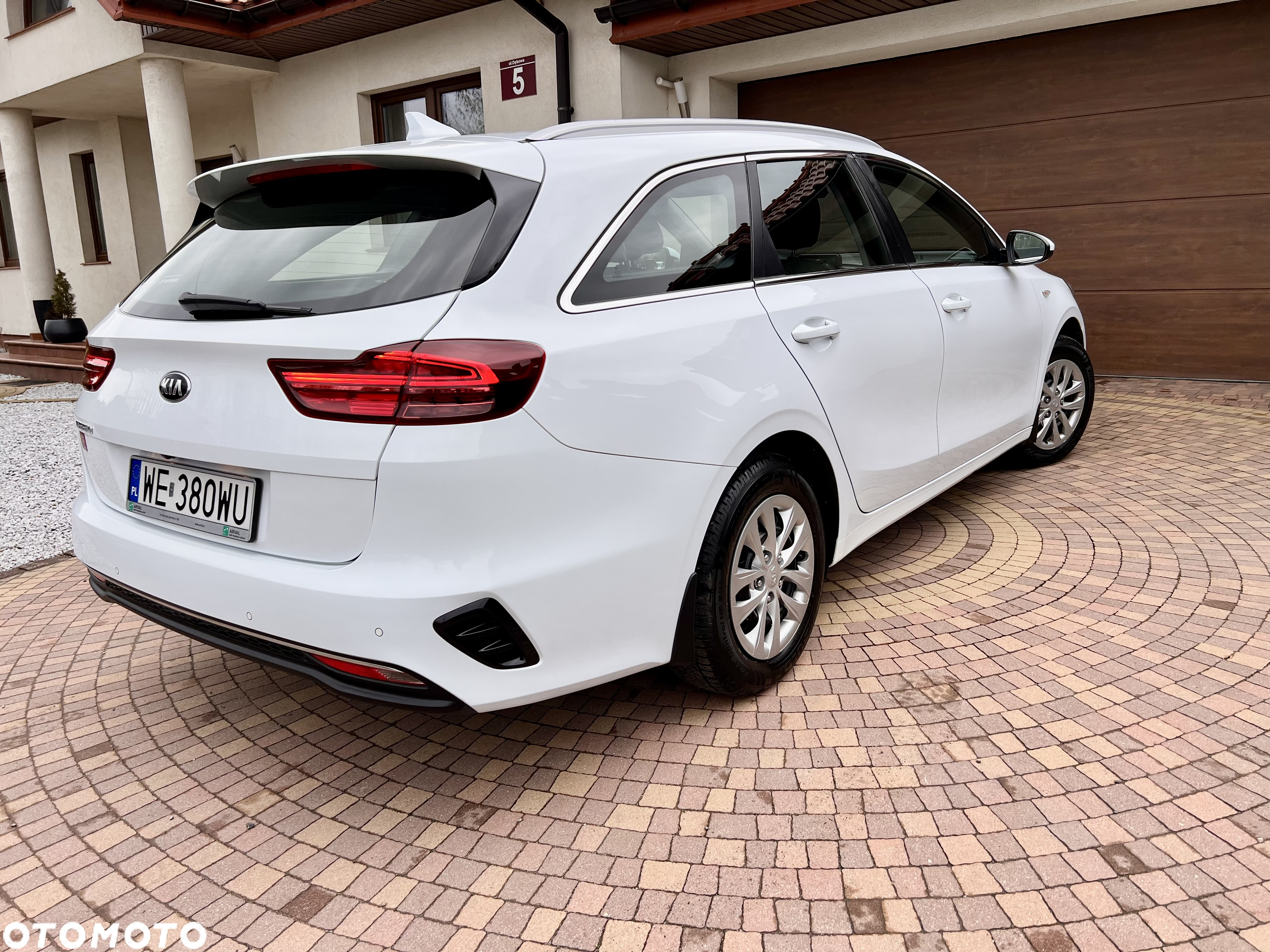 Kia Ceed 1.6 CRDi SCR M - 22