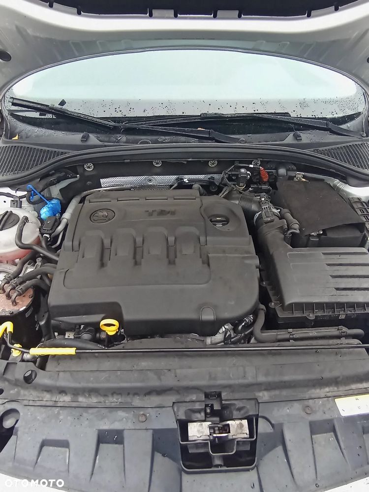 Skoda Octavia Combi 1.6 TDI DSG Ambition - 9