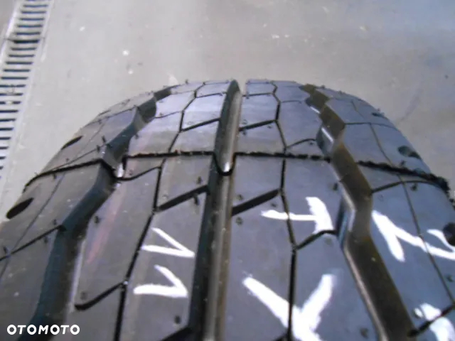 OPONA POJEDYNKA 225/70R15C TYFOON CONNEXION DOT 1006 9MM - 2