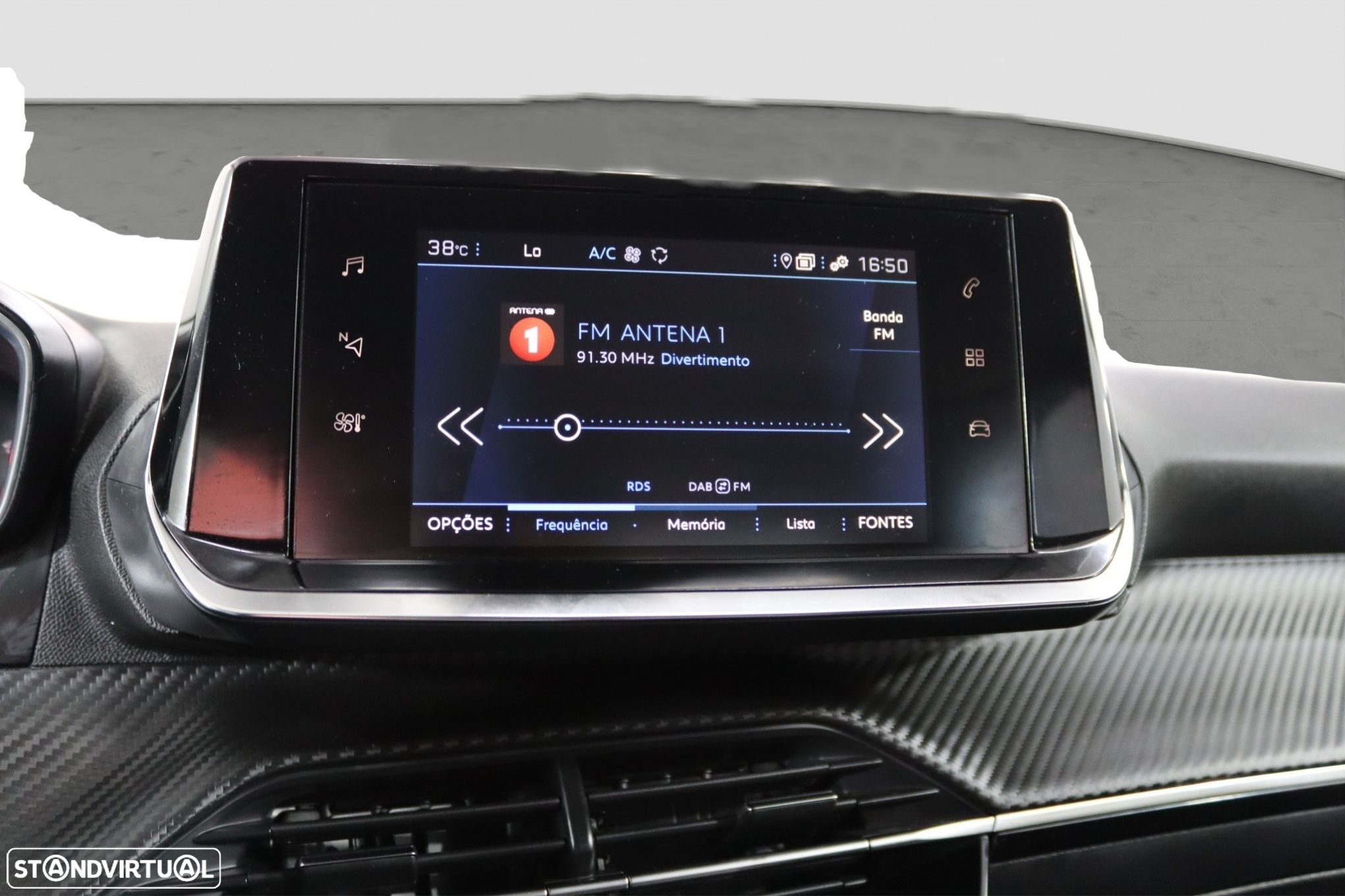 Peugeot 2008 1.2 PureTech Allure EAT8 - 10
