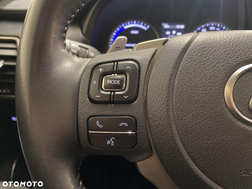 Lexus NX 300h Business Edition AWD - 13