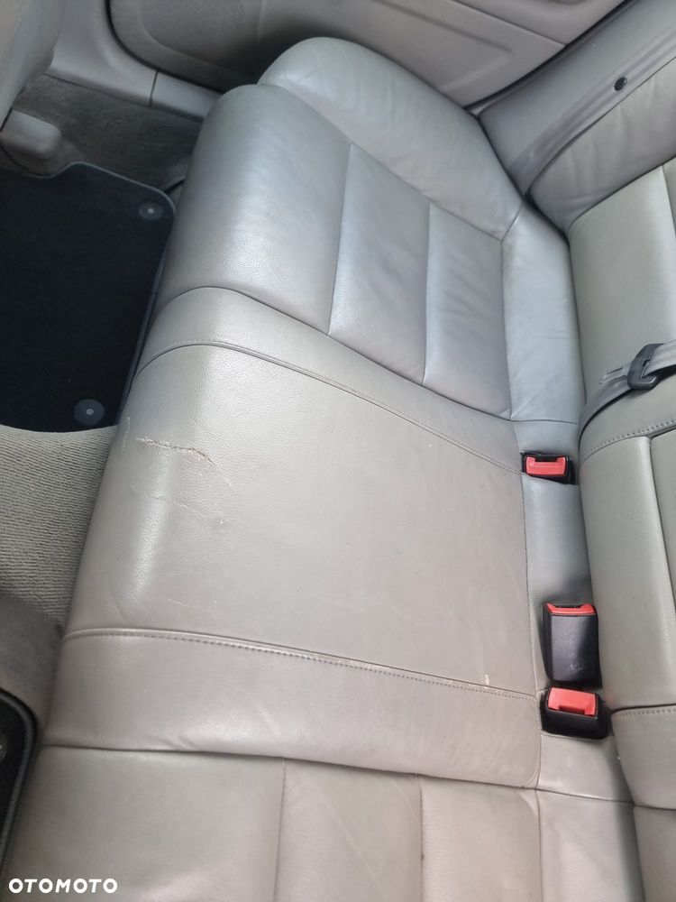 Audi A4 Limousine - 13