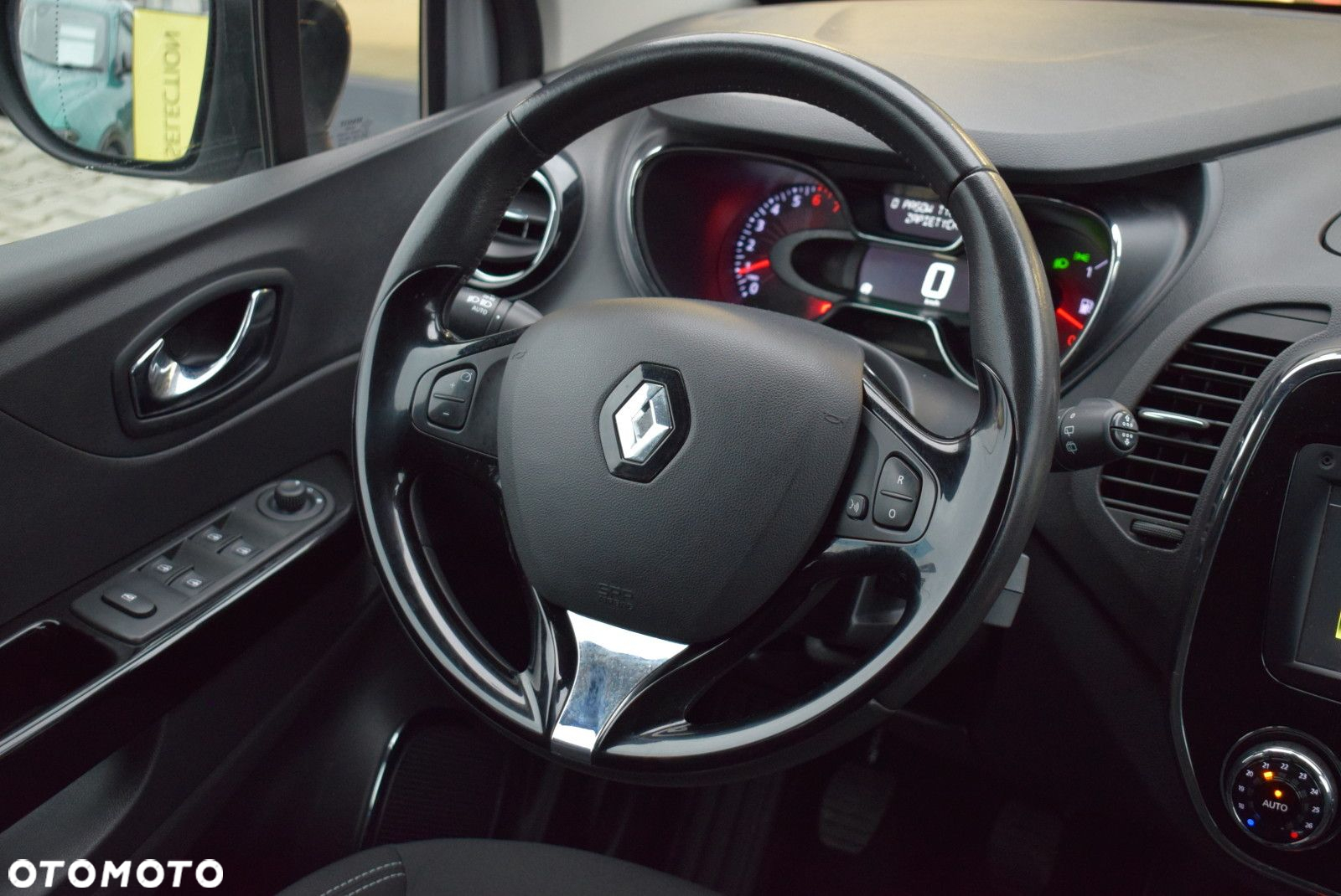 Renault Captur - 15