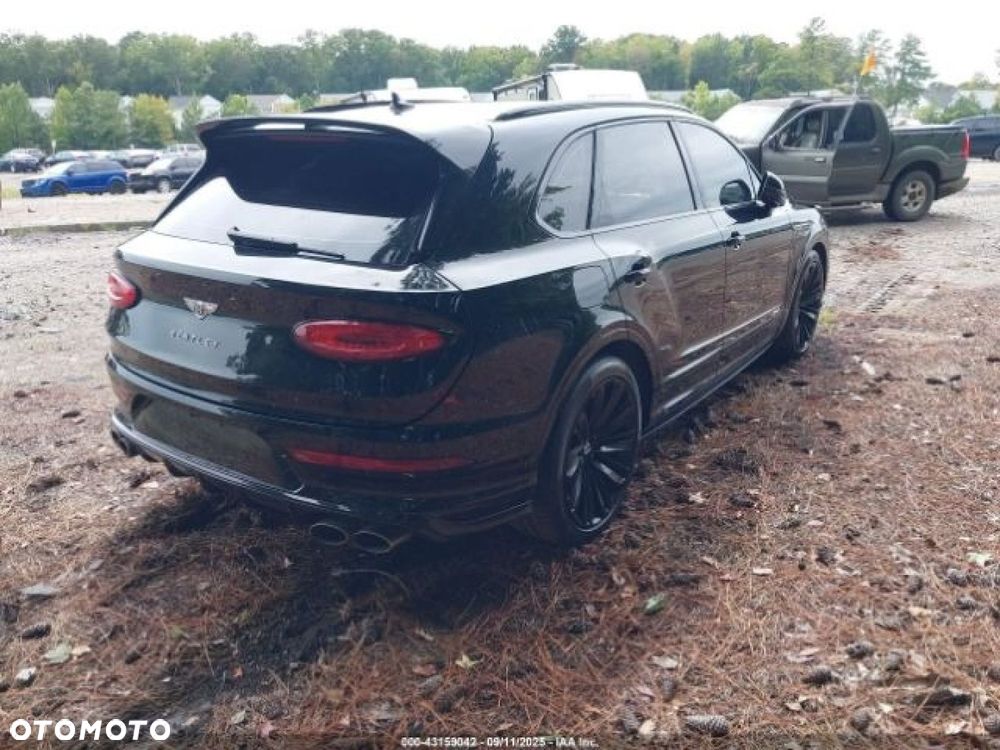 Bentley Bentayga - 4