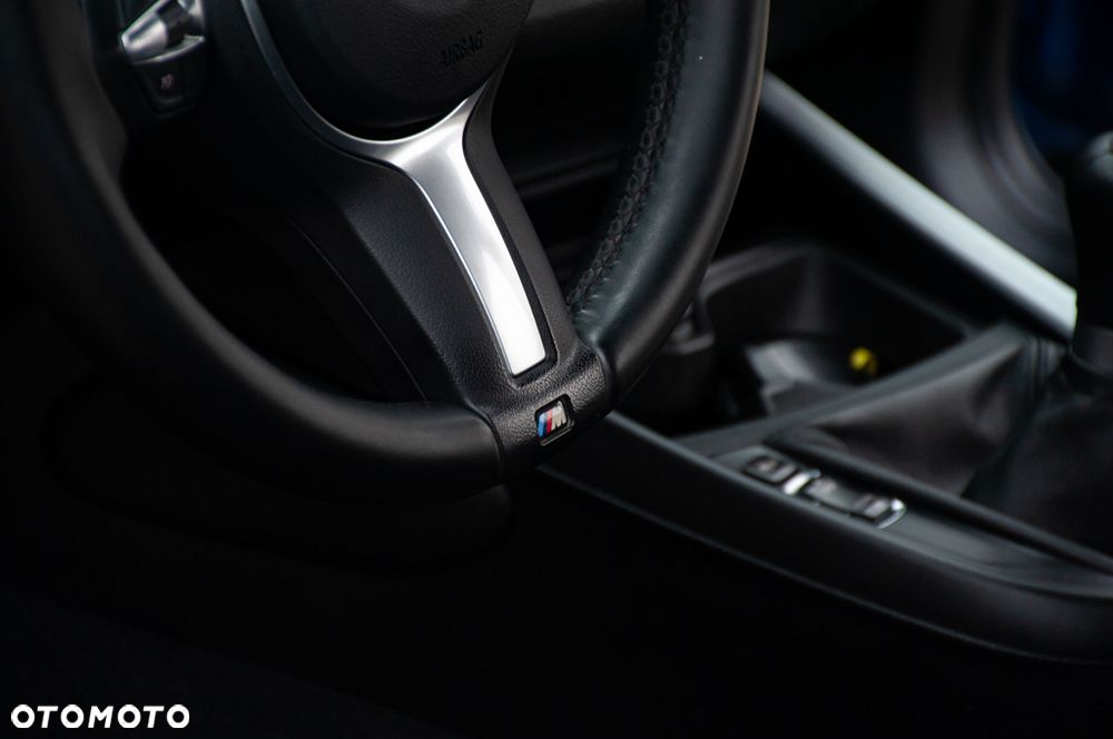 BMW Seria 1 118i Edition Sport - 9