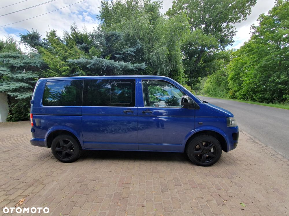 Volkswagen Caravelle - 3