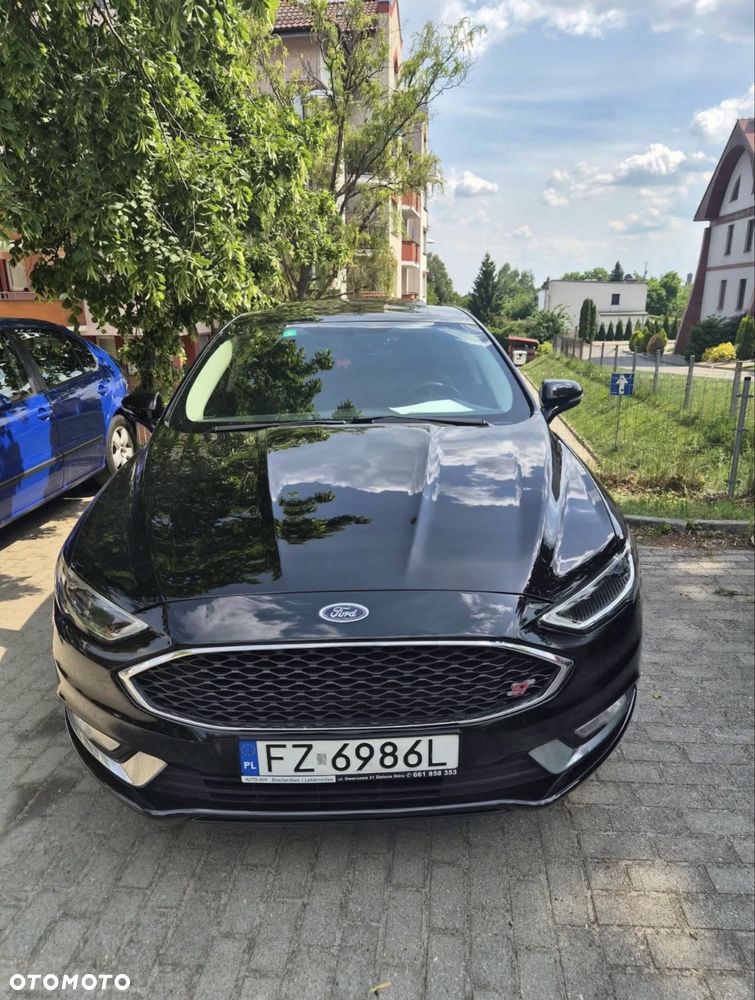 Ford Fusion - 2
