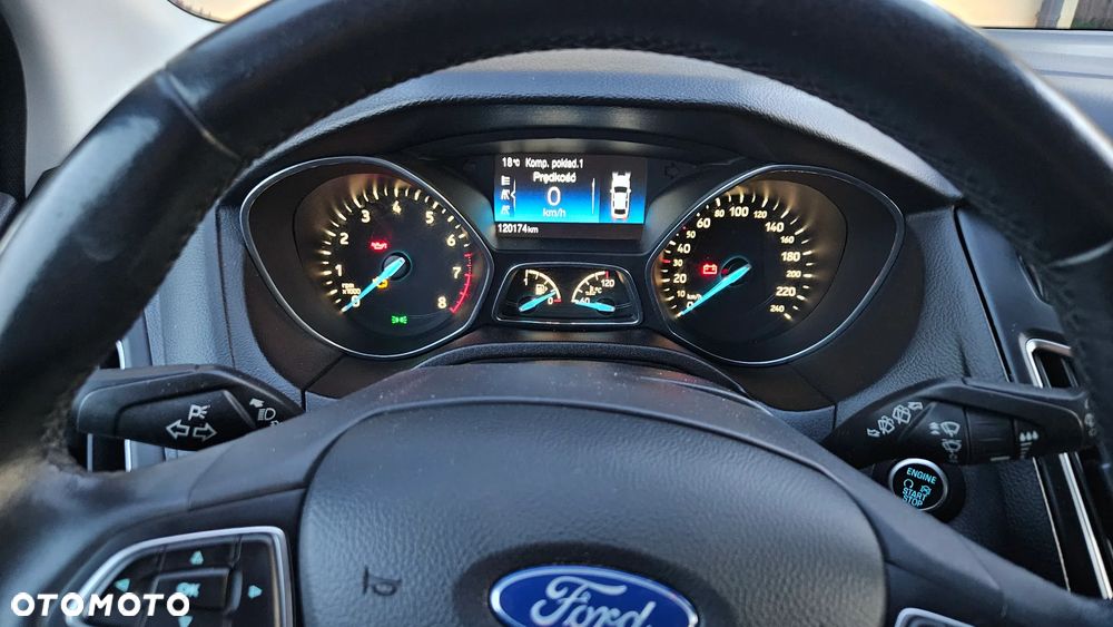 Ford Focus 1.0 EcoBoost Titanium - 12