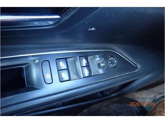 Peugeot 3008 1.6 BlueHDi Allure S&S EAT6 - 15