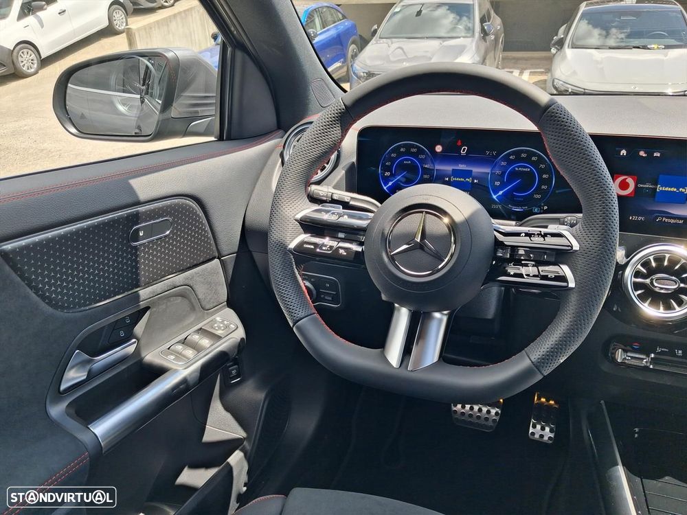 Mercedes-Benz EQA 250+ AMG Line - 16