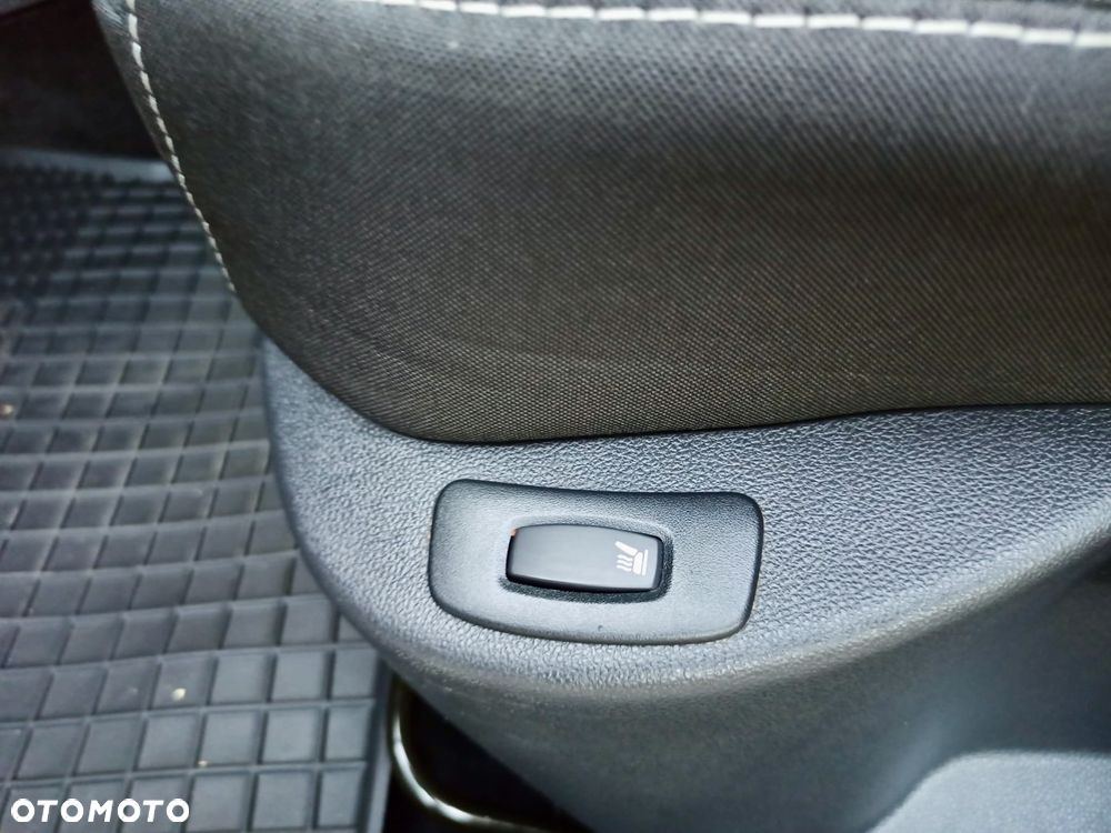 Renault Clio TCe 90 Limited - 16