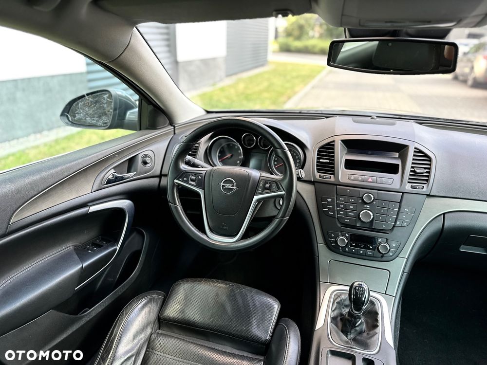 Opel Insignia - 11