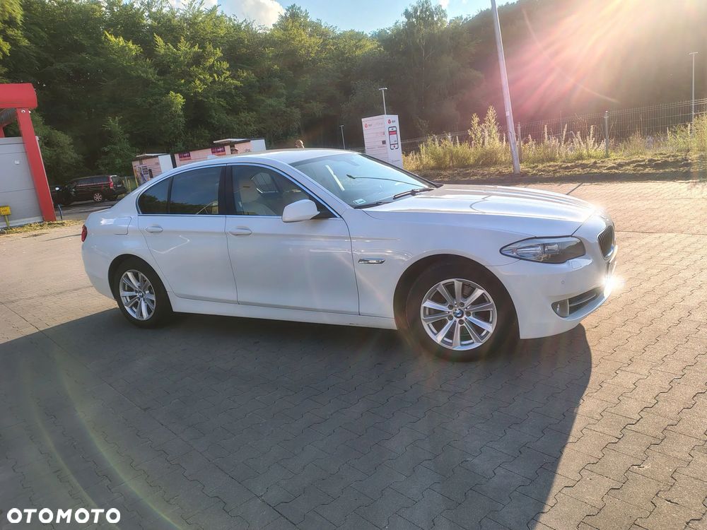 BMW Seria 5 520i - 3