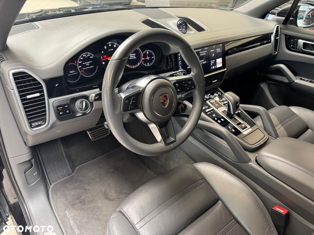 Porsche Cayenne - 14
